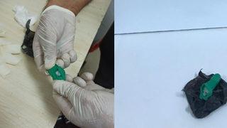 Kadın yolcunun iç çamaşırından uyuşturucu çıktı