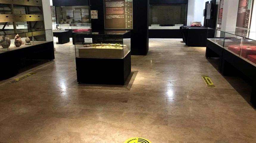 Kırşehir'de &Ccedil;ağırkan Arkeoloji M&uuml;zesi ve k&uuml;t&uuml;phaneler hizmete a&ccedil;ıldı