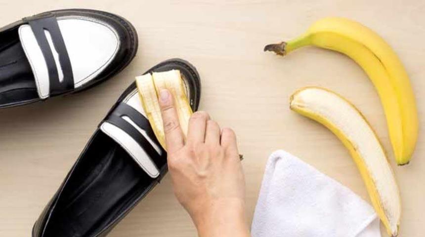 Muz kabuklarını sakın &ccedil;&ouml;pe atmayın! Faydası saymakla bitmiyor! Ayakkabı parlatırken...