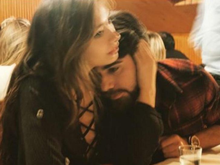 Neslihan Atagül'den sevgilisi Kadir Doğulu'ya sürpriz G3