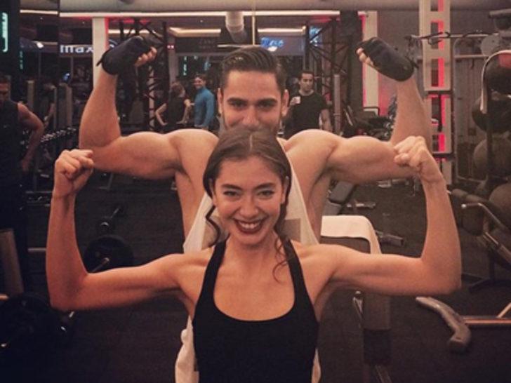 Neslihan Atagül'den sevgilisi Kadir Doğulu'ya sürpriz G4