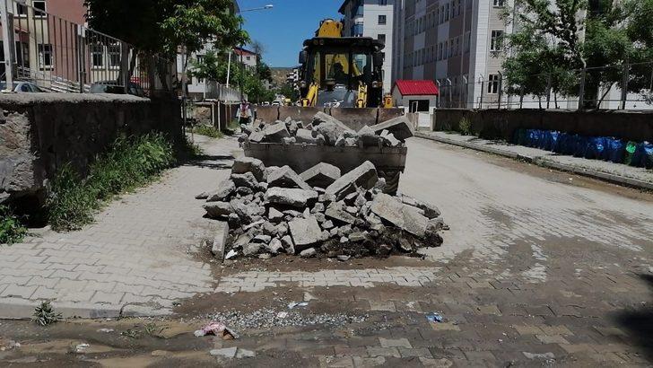 Tatvan Belediyesinden temizlik çalışması G4