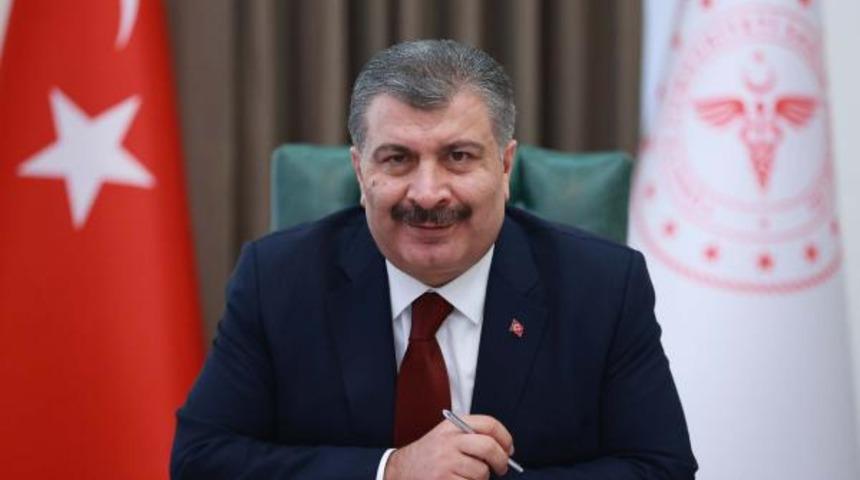 Sağlık Bakanı Fahrettin Koca koronavir&uuml;sten &ouml;lenlerin yaş ortalamasını a&ccedil;ıkladı