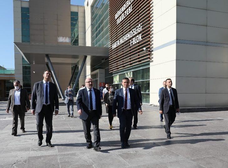 Erciyes Üniversitesi Rektöründen, Kayseri Üniversitesi Rektörüne ’Hayırlı Olsun’ Ziyareti G3