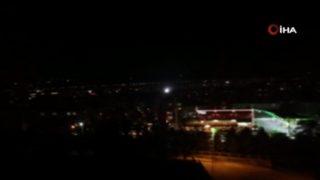 Malatya Pütürge'deki deprem anı kameralara yansıdı