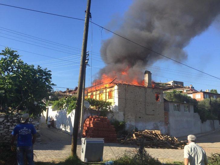 Kaynak kıvılcımı evi yok etti, G2