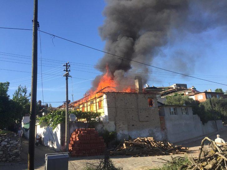 Kaynak kıvılcımı evi yok etti, G3