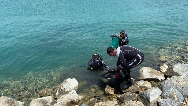 Sahil güvenlik ekipleri Kuşadası’nda Dünya Çevre Günü etkinliği düzenledi G2