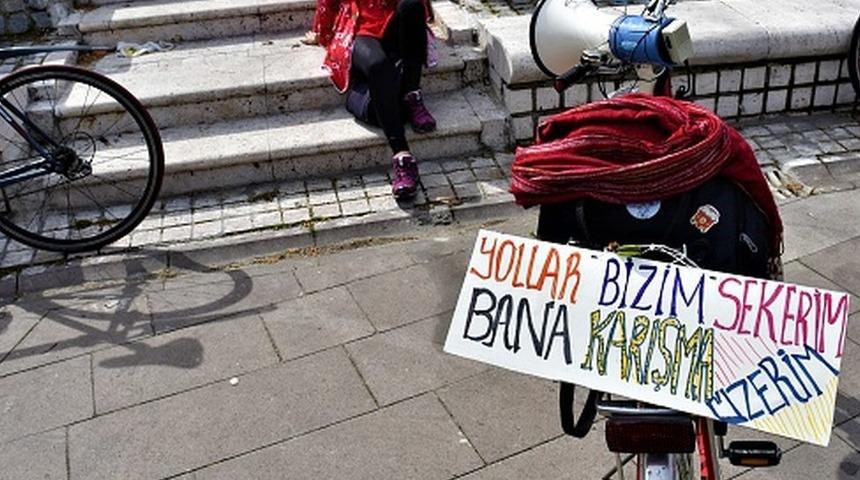 'Erkek yerini bilsin': Twitter'da cinsiyet&ccedil;i s&ouml;ylemlere karşı &ccedil;ıkan kadınlardan sosyal medya kampanyası