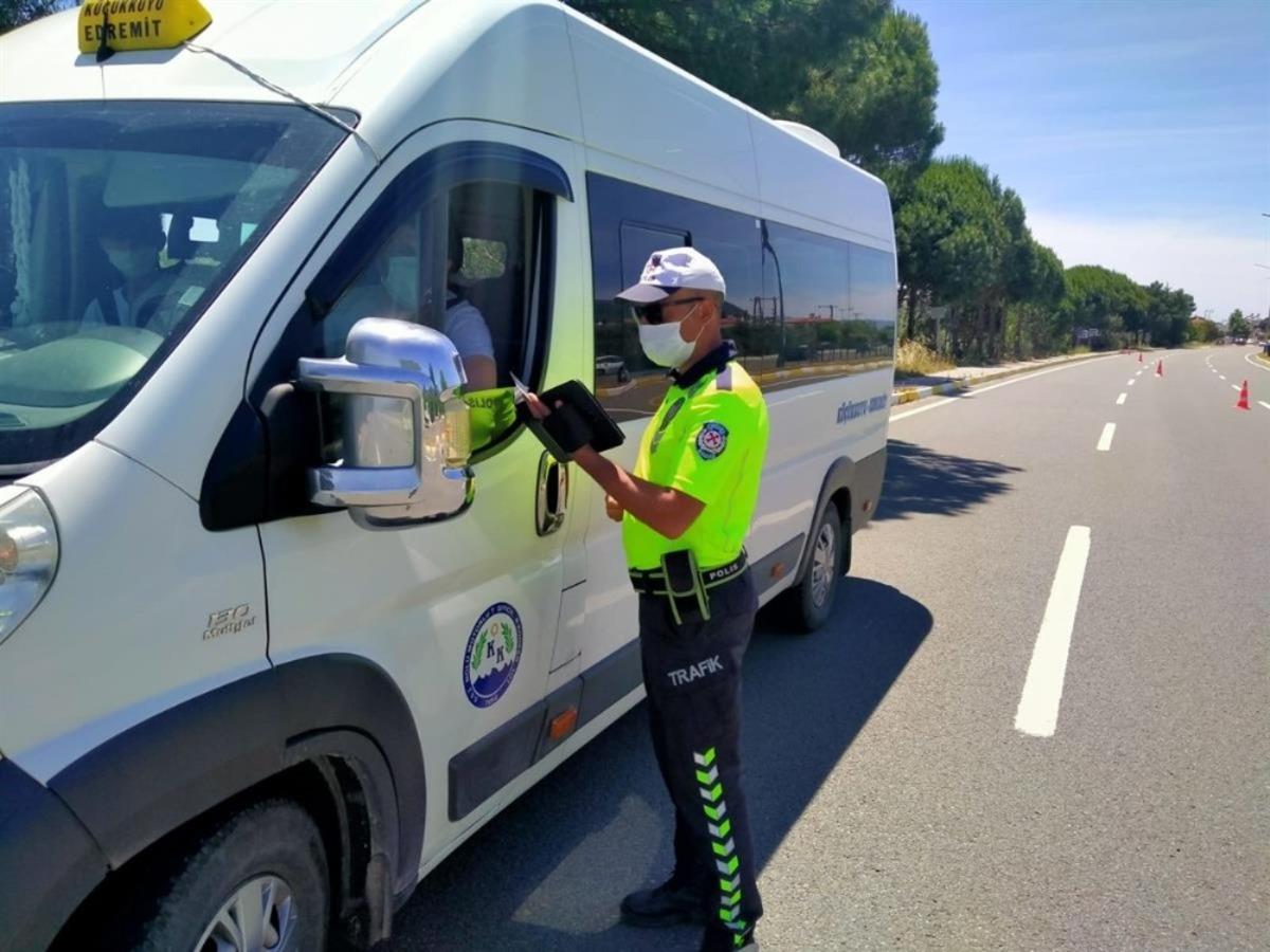 Polisten esnafa korona denetimi