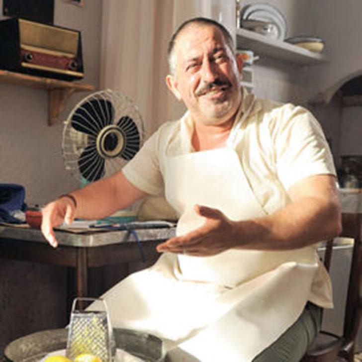 Cem Yılmaz 'gazoz satacak' G2