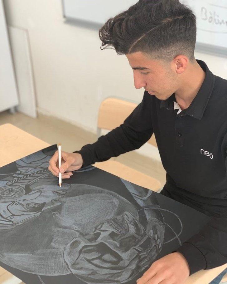 Silopili öğrenci, resim yarışmasında Türkiye birincisi oldu G2