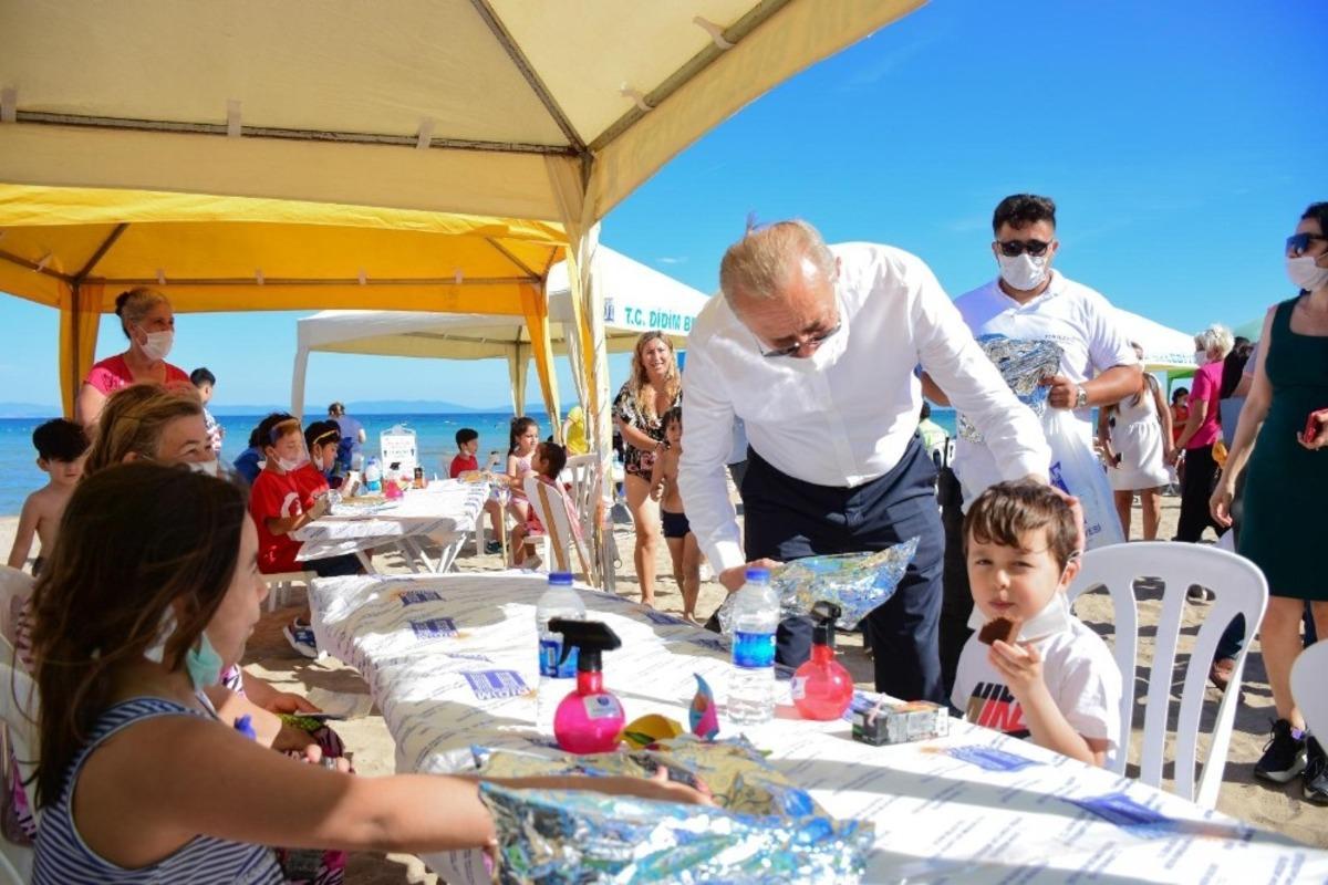 Başkan Atabay, &Ccedil;evre Haftası&rsquo;nda &ccedil;ocuklarla birlikte doğal dezenfektan &uuml;retti