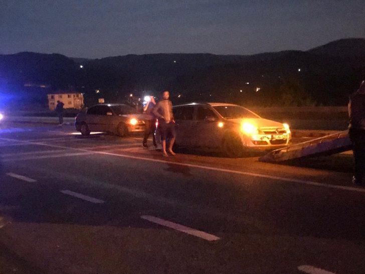 4 aracın karıştığı zincirleme kazada 4 kişi yaralandı G2