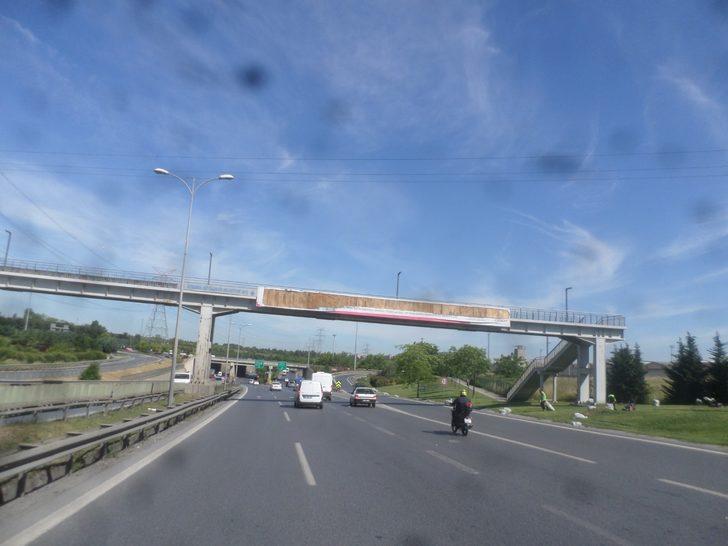 Tevfik Göksu'dan İBB'ye koronavirüs afişi suçlaması G2