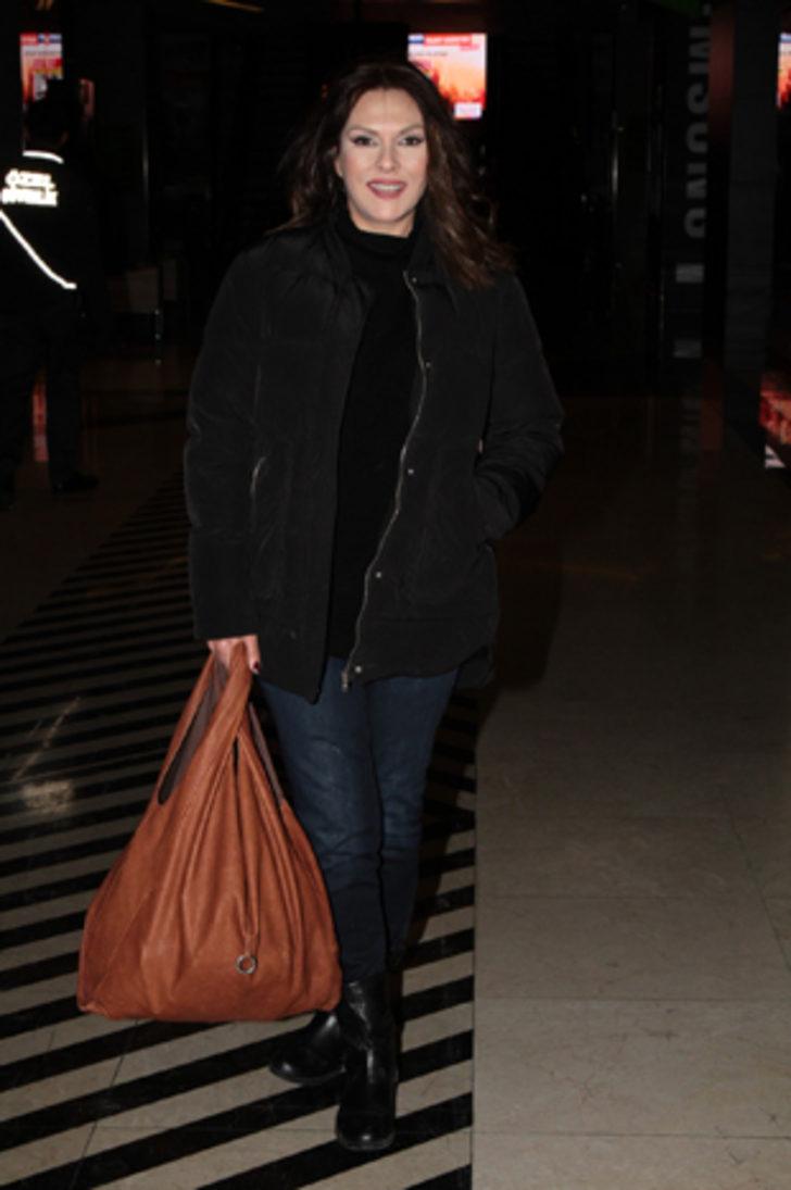 Aydan Şener'i sahnede ünlü isimler izledi G3