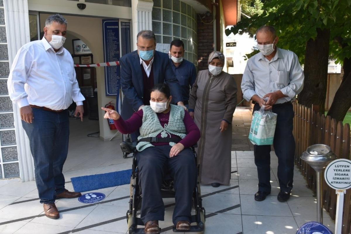 Ak&uuml;l&uuml; sandalyesine Yunusemre ile kavuştu