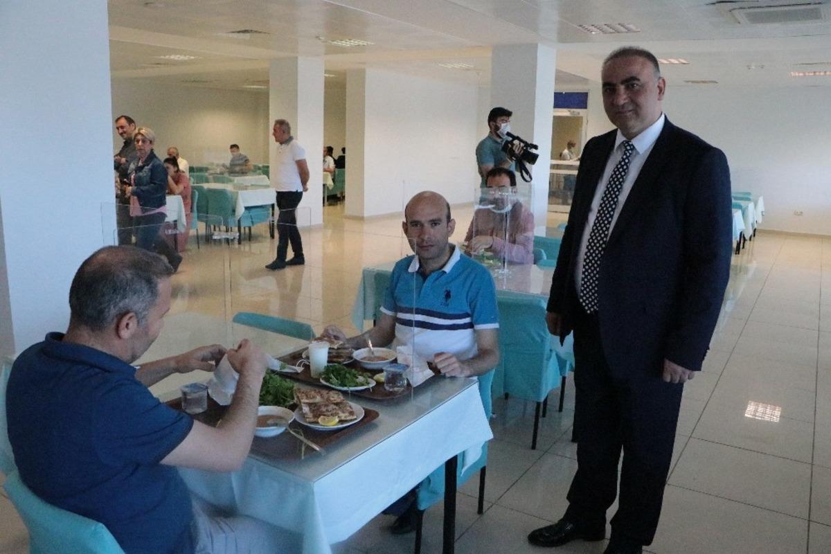 SGK İl M&uuml;d&uuml;rl&uuml;ğ&uuml;&rsquo;nde sosyal mesafeli yemekhane