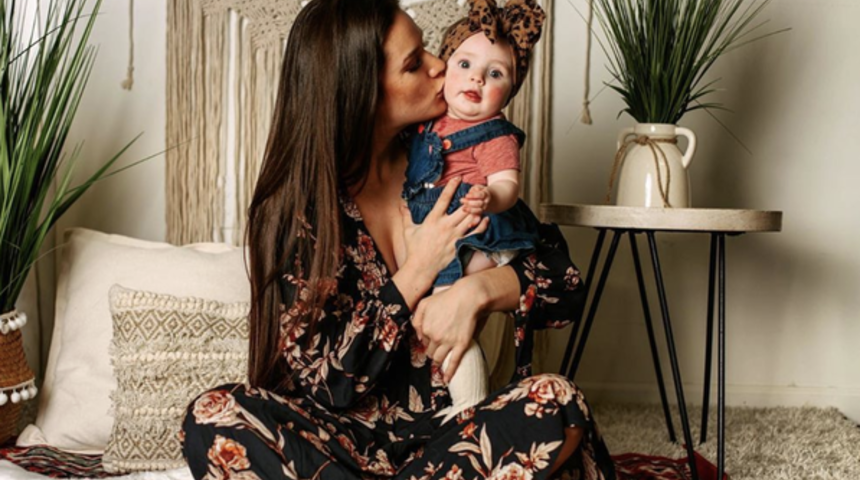 Böbrek taşı düşürdüğünü zannederken doğum yaptı! Hamile olduğunu bilmiyordu...