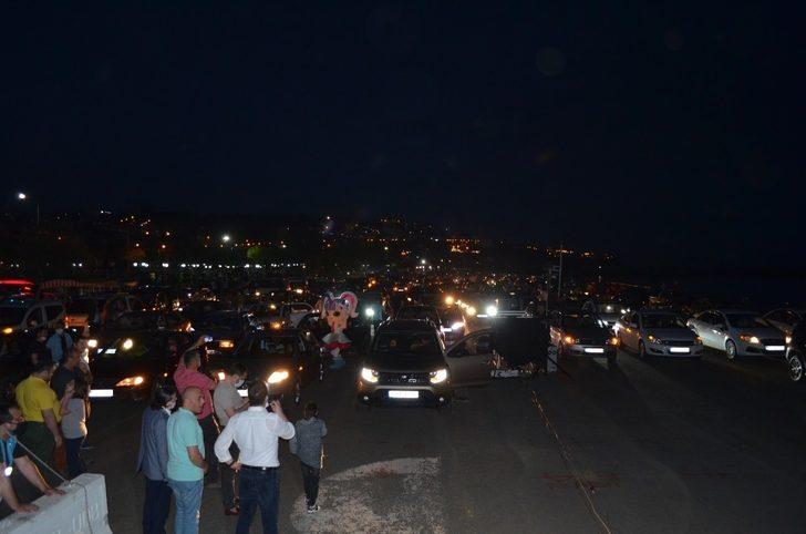 Çocuklar için açık havada arabalı çizgi film keyfi G5