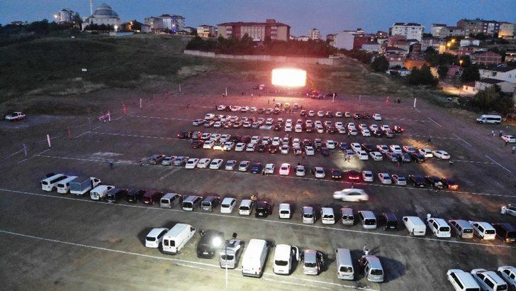 Sultanbeyli’de açık havada arabalı sinema gecesi G1