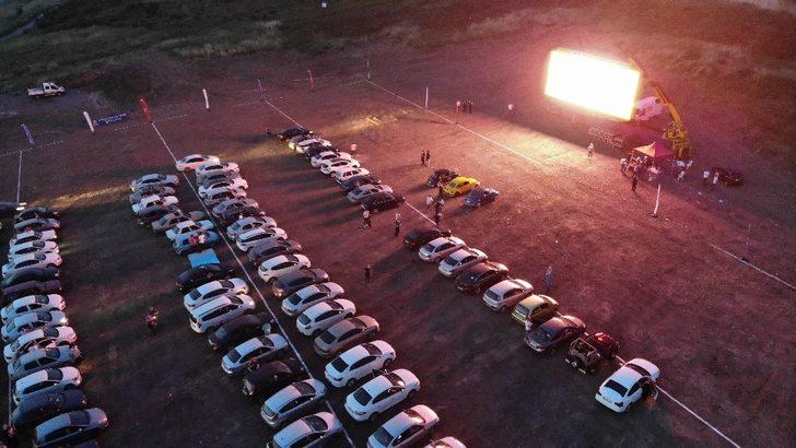 Sultanbeyli’de açık havada arabalı sinema gecesi G3