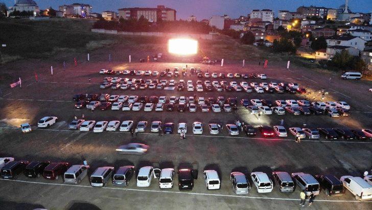 Sultanbeyli’de açık havada arabalı sinema gecesi G4