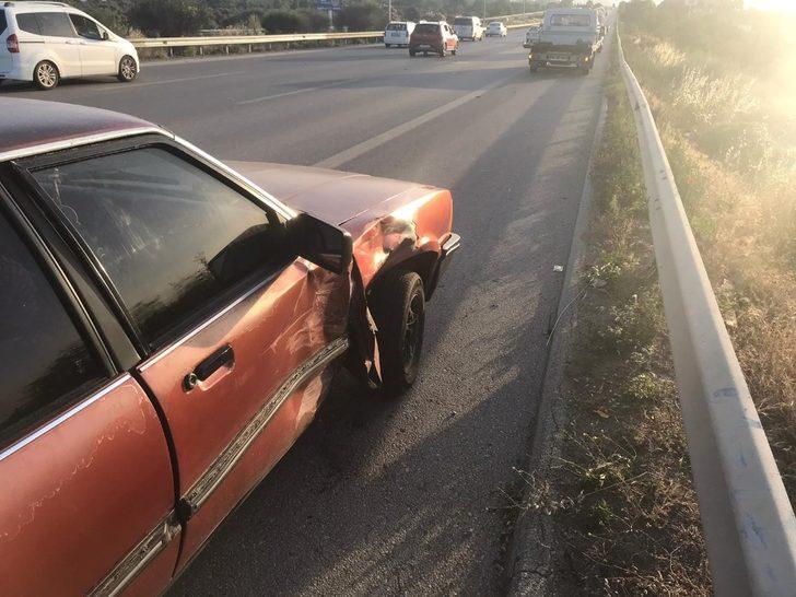 İzmir’de 5 araçlı zincirleme kaza: 4 yaralı G4