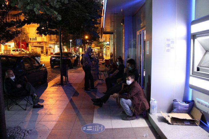 Ev sahibi olabilmek için 2 gün öncesinden sıraya girdiler G1