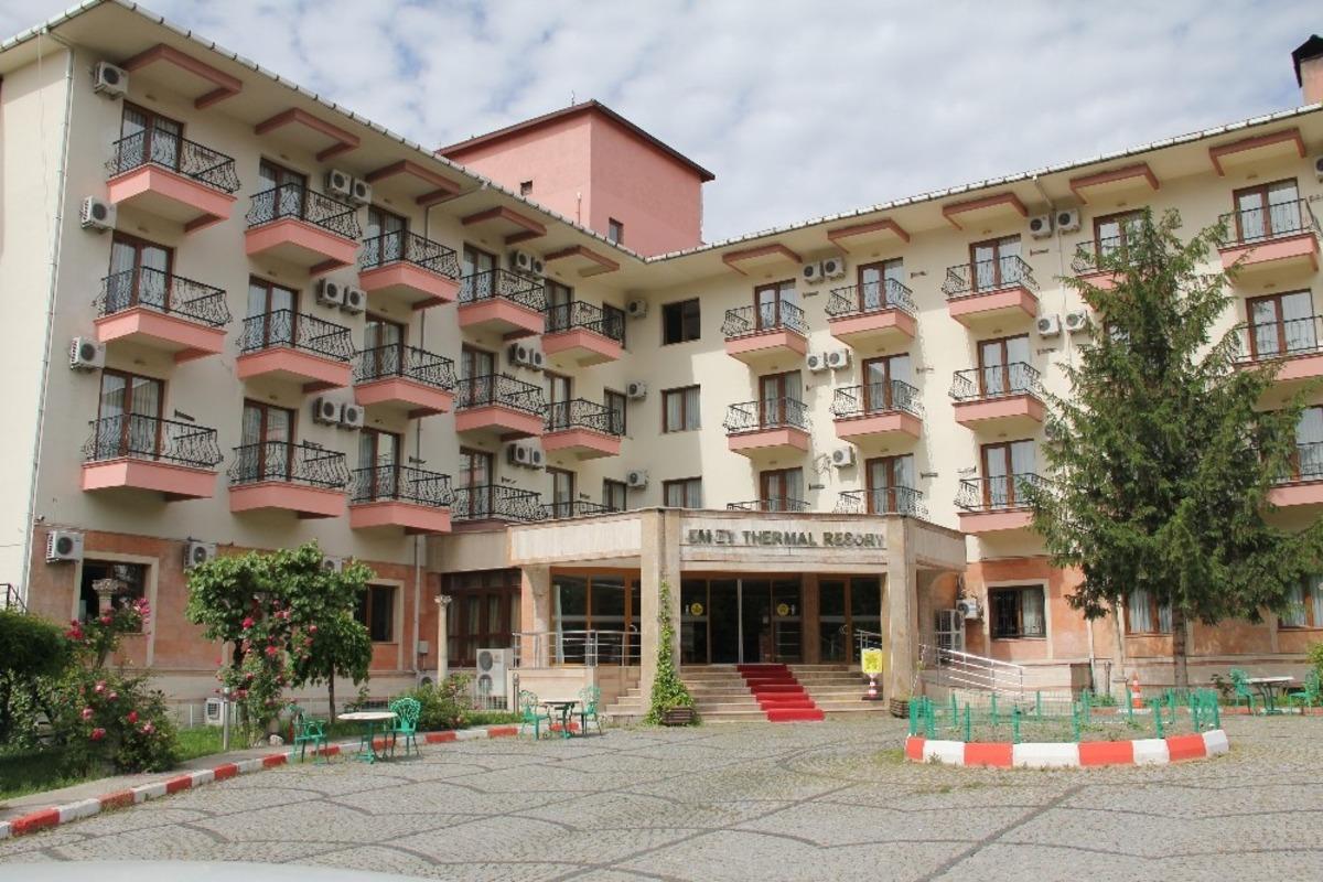 Emet Termal Otel olağan&uuml;st&uuml; &ouml;nlemlerle hizmete başladı