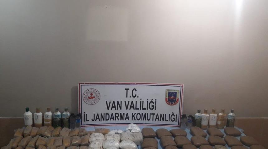 Başkale&rsquo;de 54 kilo uyuşturucu ele ge&ccedil;irildi
