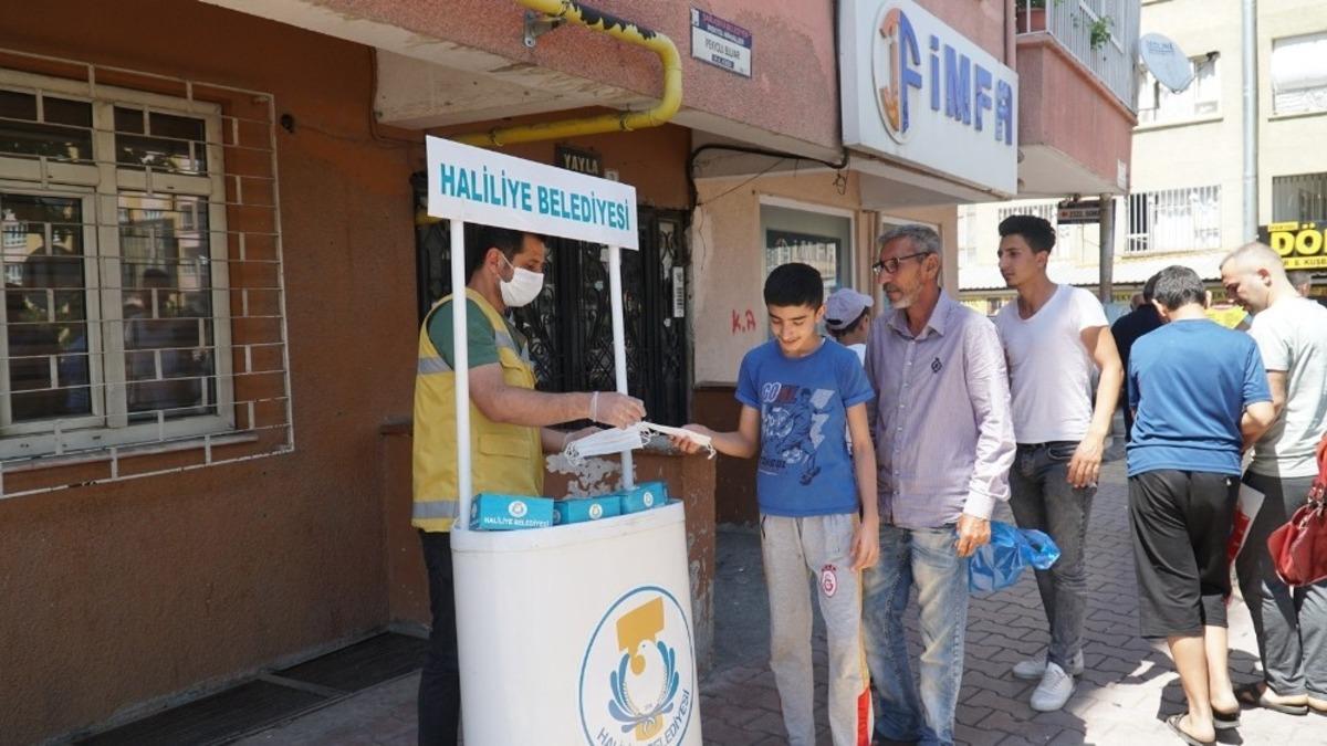Haliliye 585 bin maskeyi halka ulaştırdı
