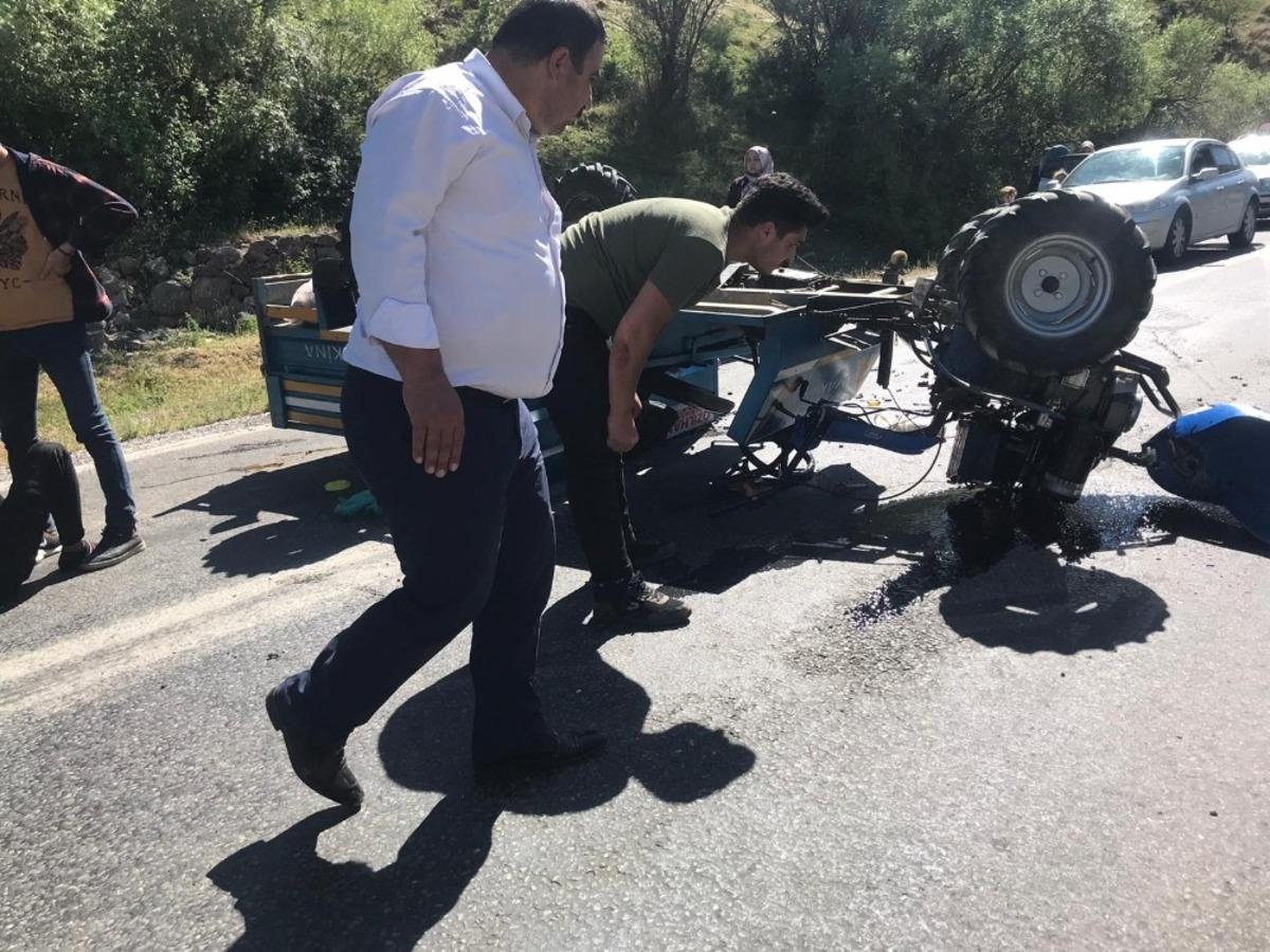 Hizan&rsquo;da tarım aracı devrildi: 4 yaralı