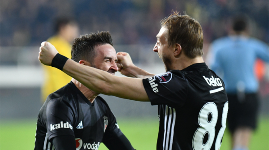 Beşiktaş'tan çok konuşulacak Fenerbahçe kararı! Maket taraftar...