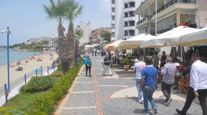 D&uuml;nyaca &uuml;nl&uuml; Kadınlar Plajı sahil bandı yenilendi