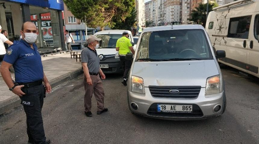 Samsun&rsquo;da kamyonet yayaya &ccedil;arptı