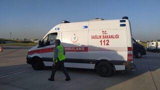 Bakü’deki kanser hastası Türk, ambulans uçakla İstanbul’a getirildi