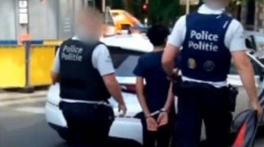 Sosyal medyanın g&uuml;ndemine oturdu! 13 yaşındaki &ccedil;ocuğa ters kelep&ccedil;e taktılar