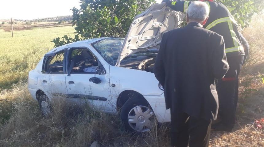 Mardin&rsquo;de kontrolden &ccedil;ıkan ara&ccedil; şarampole yuvarlandı: 5 yaralı