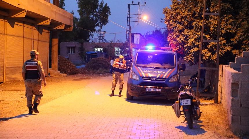 Hatay'da silahlı saldırıda bir &ccedil;ocuk &ouml;ld&uuml;, dedesi yaralandı