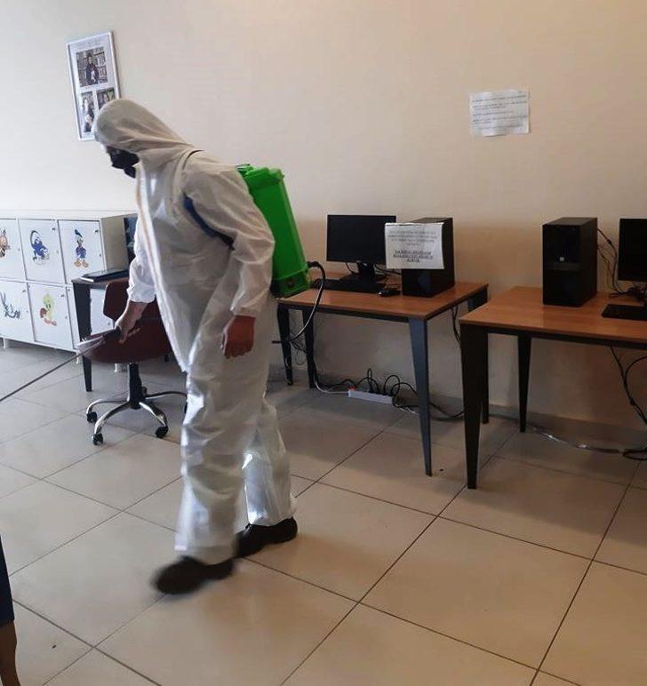 Halk Kütüphanesi ilaçlandı G4