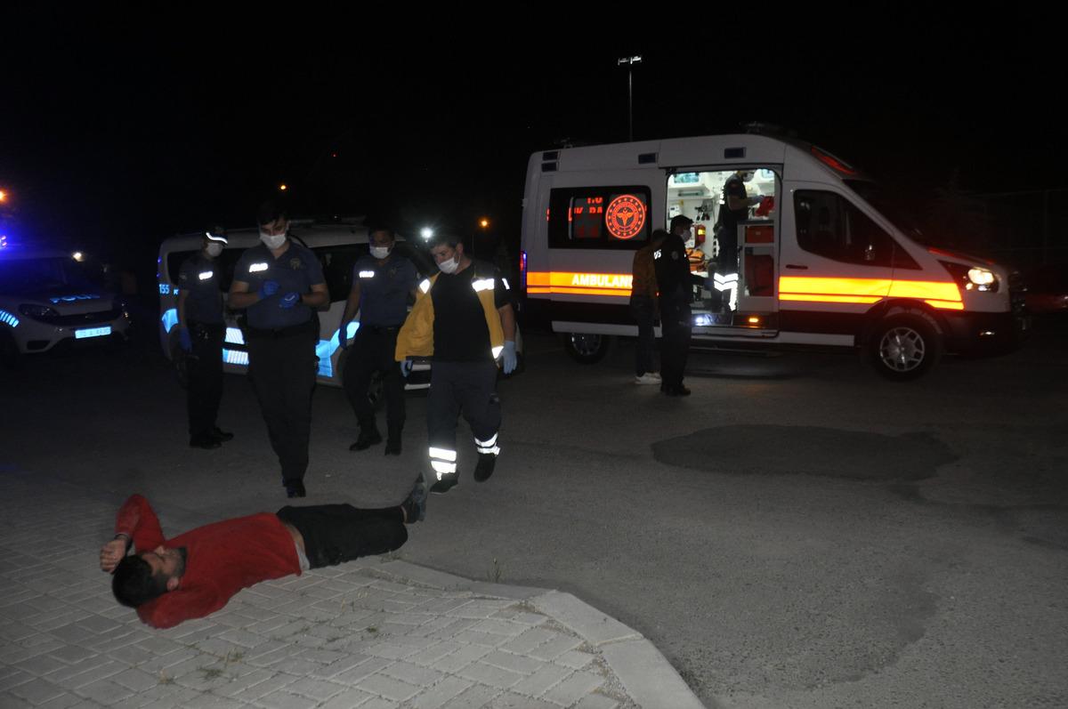 'Eski sevgili' kavgasında 4 kişi bı&ccedil;aklandı