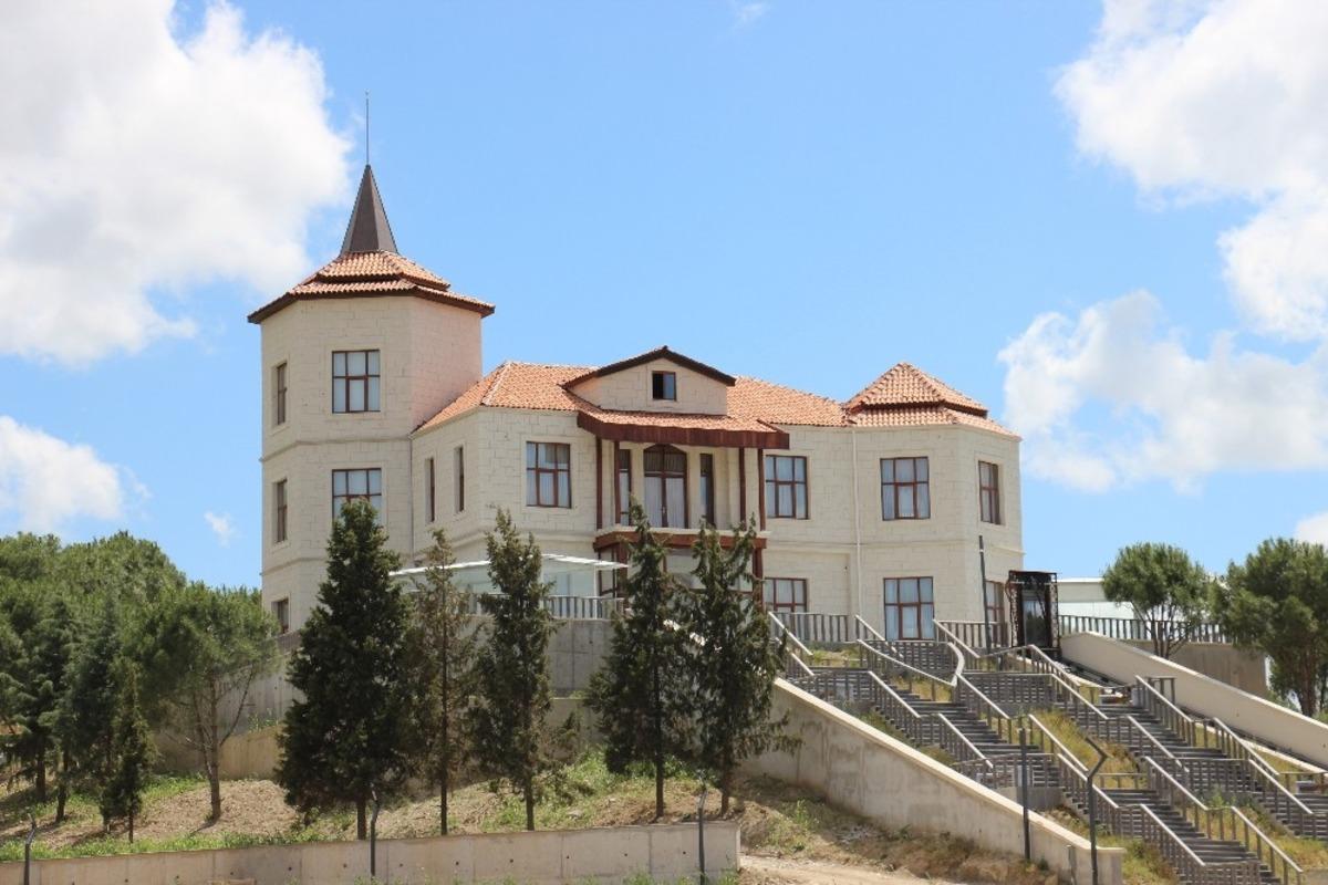 Başvekil Menderes&rsquo;in yaşadığı tarihi konak yeniden canlandı