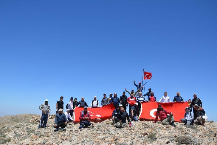 3 bin metre rakımlı Eren Dağı’na doğa yürüyüşü G3