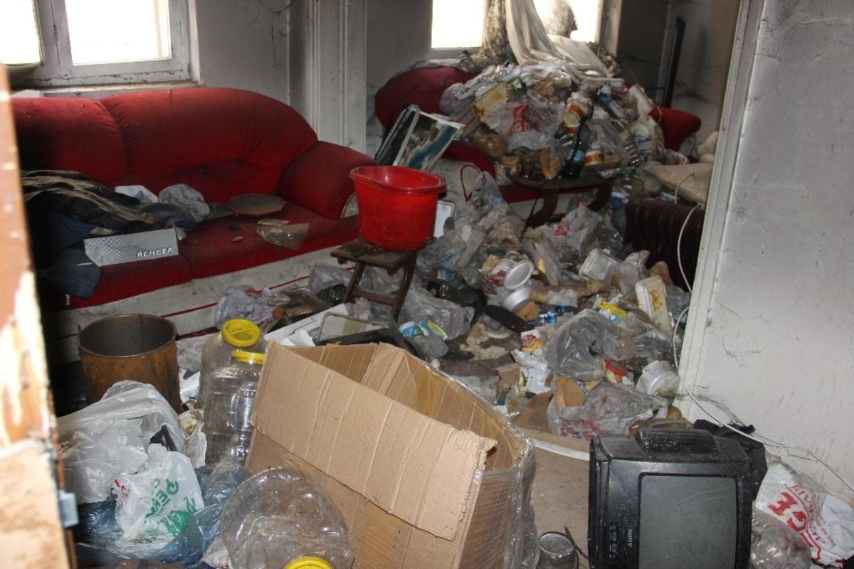 Mahalledeki kokunun sebebi yangın sonrası ortaya &ccedil;ıktı