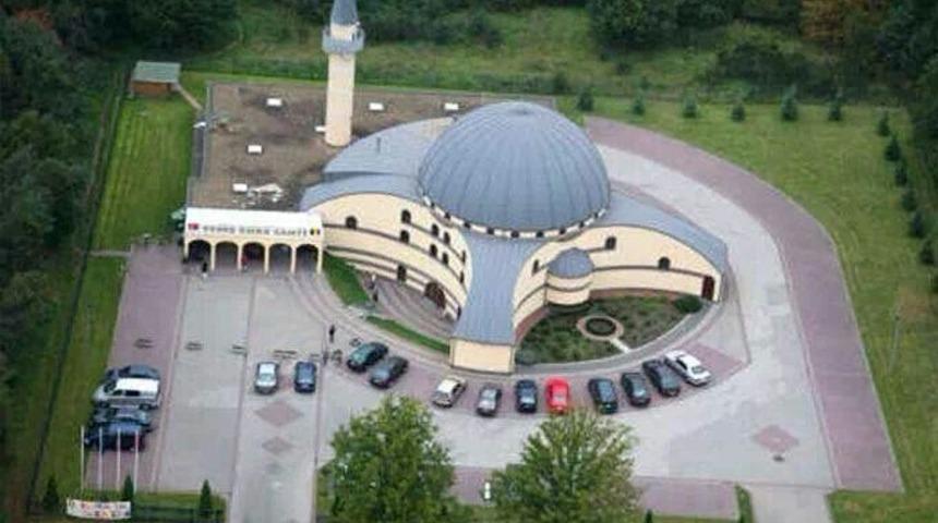 Belçika’da camiler bugün açılıyor