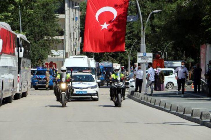 Şehit Sözleşmeli Er İsmail Anayurt son yolculuğuna uğurlandı G4