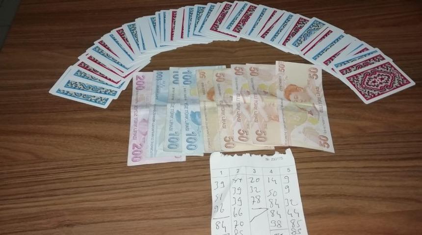 Dernek lokallerine kumar baskını