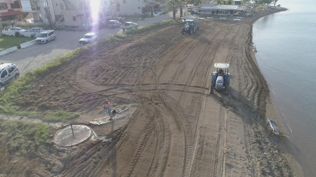 Burhaniye&rsquo;de plajlar sezona hazırlandı