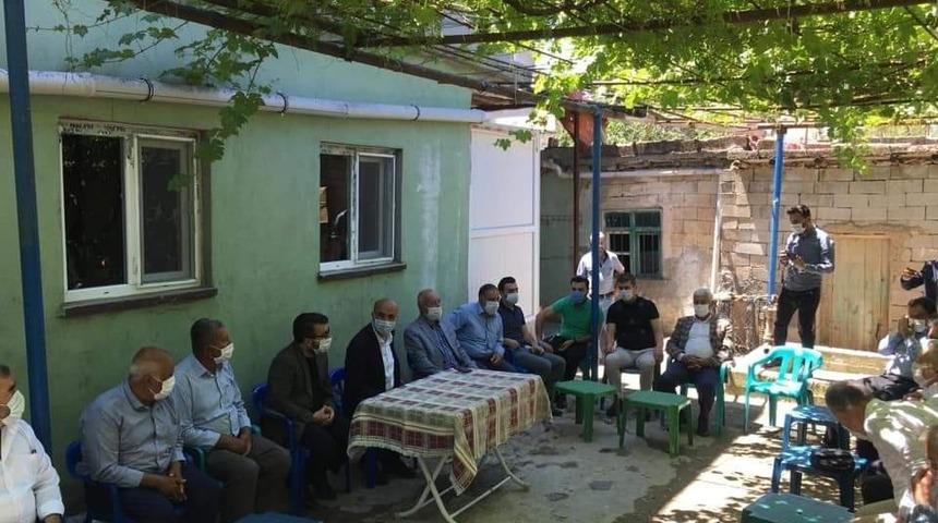 AK Parti Batman İl Başkanı G&uuml;r, &ccedil;ift&ccedil;ilerin sorunlarını dinledi